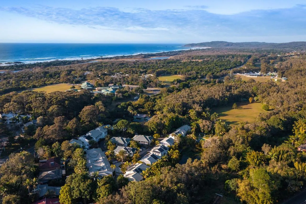 Treetops Lakeside Apartments Byron Bay