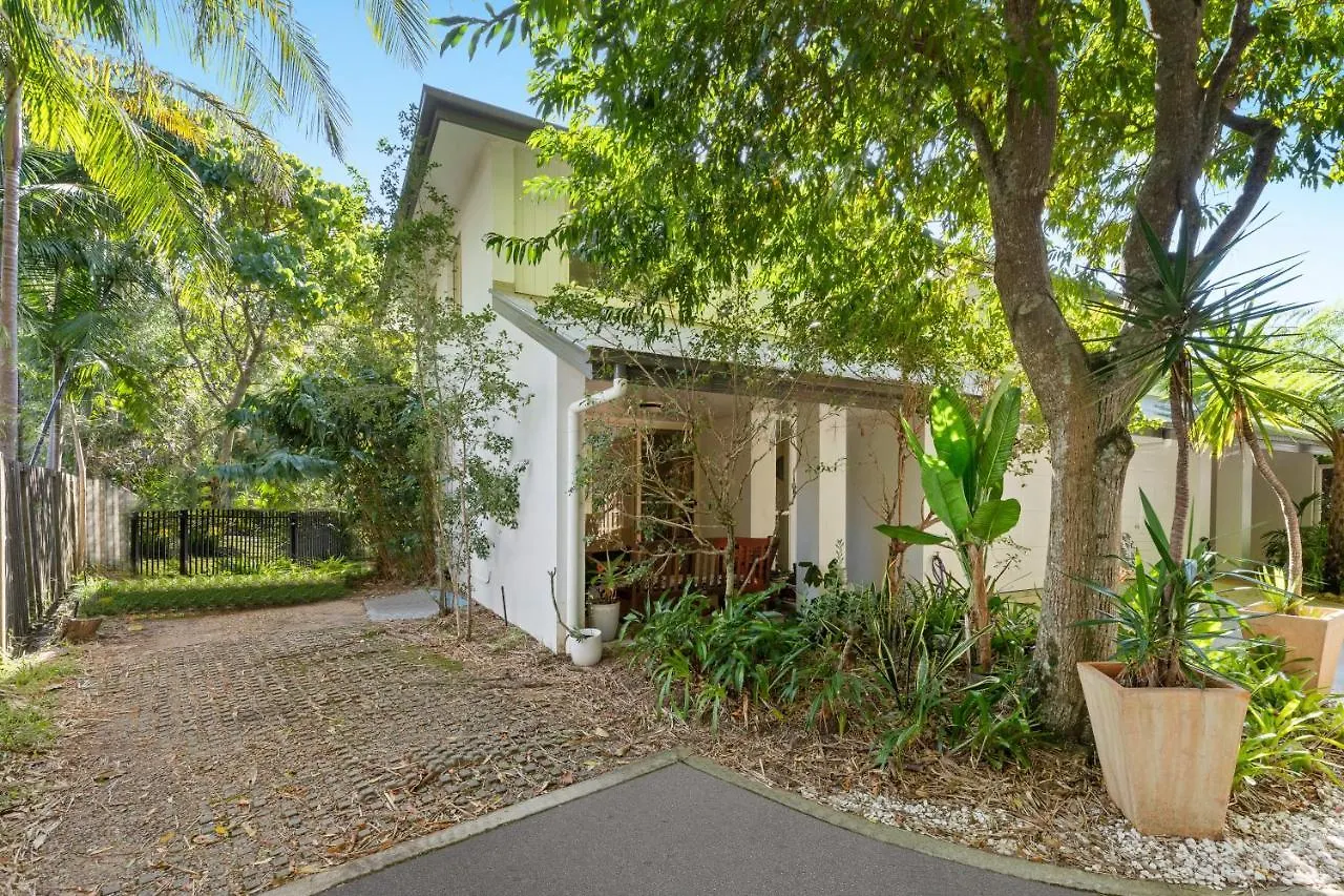 Treetops Lakeside Apartments Byron Bay